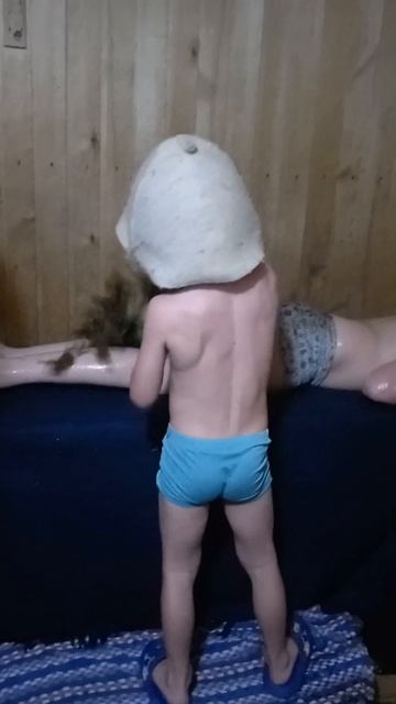 Паримся в парилке с братом.               ####отдых ####баня####ве смотреть онлайн