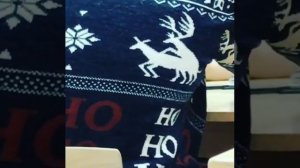 свитер с оленя тренники с коленями