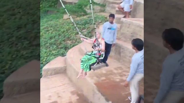 Бали Индонезия. Качели над джунглями смотреть онлайн