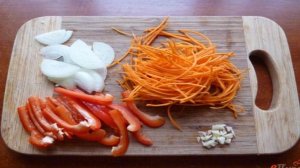 Салат из капусты с овощами