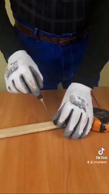 Полезная идея для фиксации молотка #shorts by Mr GriGory смотреть онлайн