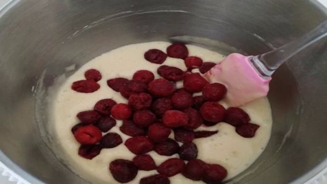 Вишневая шарлотка