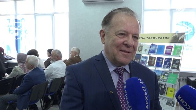 Роль писателя в современном обществе обсудили литераторы Москвы и КЧР