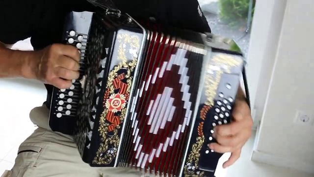 ГАРМУНЧЫ слова: Ахнаф Мазгаров суз муз:  Эльвира Хаматнурова.