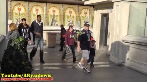 куст пугает людей-пранк