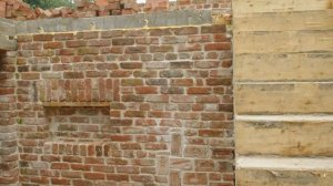 Строительство частного жилого дома из старого кирпич?