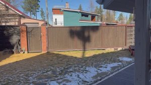 На даче холодно. Огурцы замерзли