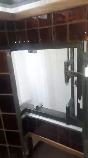 Нажимной люк двухдверный для внутреннего угла комбин? смотреть онлайн