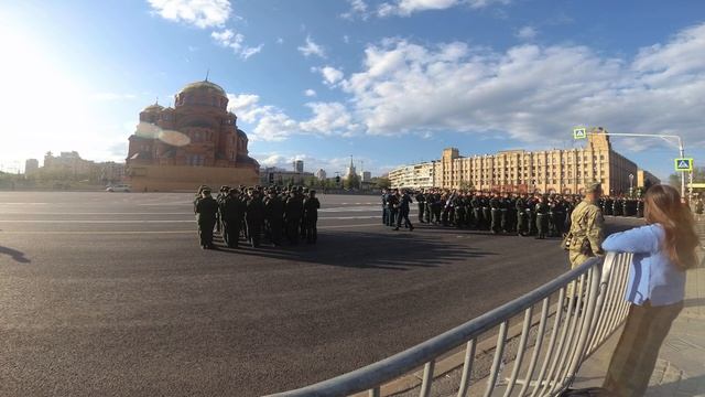 Первая репетиция парада в честь Дня Победы на площади Павших Борцов. Волгоград. 2024 год 2 мая