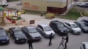 В Сочи соседям лень было выходить даже в подъезд, чтобы помахать кулаками, поэтому они устроил