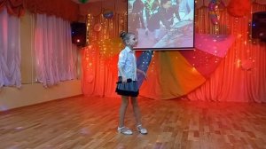 Дочка пела на отчетном концерте