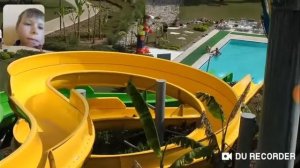 Смотрим видео про водные горки