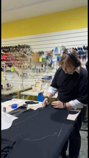 Юные дизайнеры #учимшить #творчество #школашитья #шить смотреть онлайн