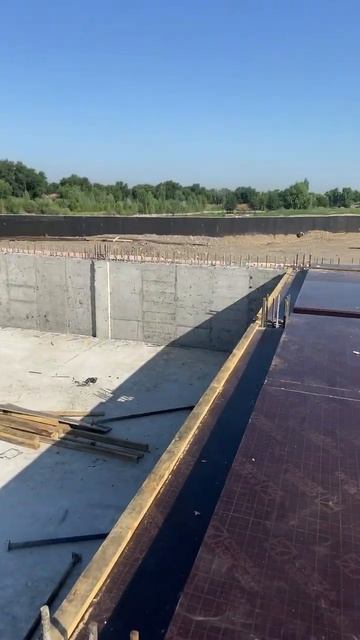 Подготовка опалубка плита перекрытия. #бассейнподклю? смотреть онлайн