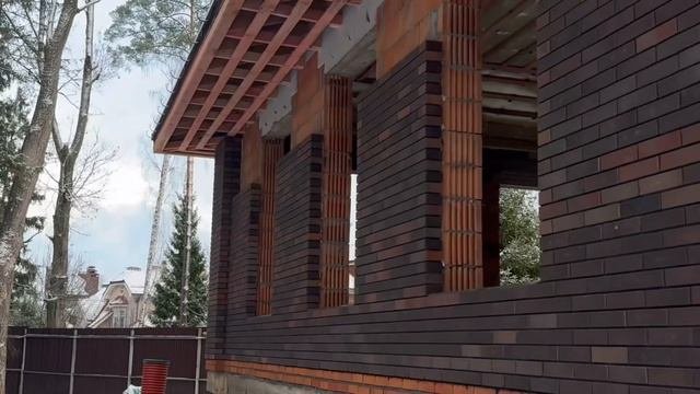 Наружная отделка загородного дома ￼