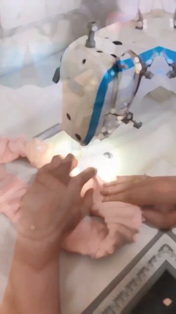 Ученица Наталья шьёт костюм из футера смотреть онлайн