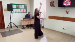 песня Моя любимая страна поёт Александра Комолова