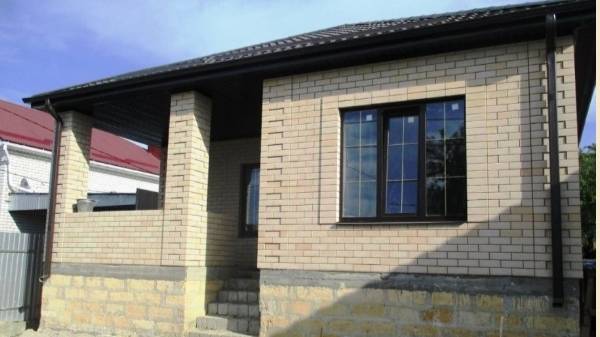 Строительство домов под ключ l Ставрополь l Delta 01-57 - загородный дом с двумя террасами смотреть онлайн