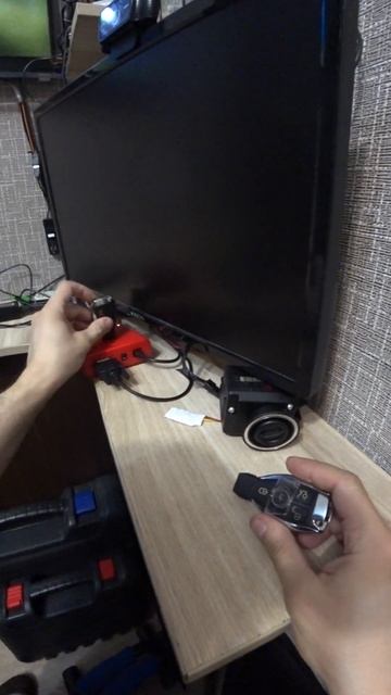 Ремонт и привязка замков и ключей Мерседес смотреть онлайн