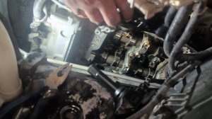 замена уплотнителей свечных колодцев на SUBARU LEVORG 2.0. 20.01