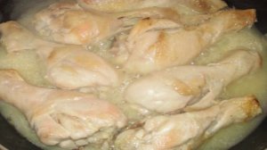 Куриные голени томленные в сковороде