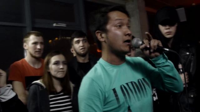 TOP FLOW: Il Duce vs Курт (ОТБОРОЧНЫЙ БАТТЛ) смотреть онлайн