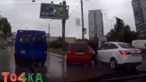 Бабы за рулём! УЖАС УБЕГАЙТЕ