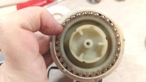 Переборка и ремонт кофемолки кофемашины Saeco Magic Comfort+