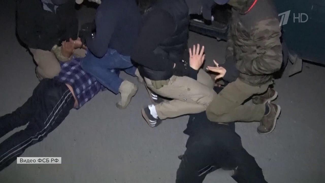 ФСБ предотвратила теракт около памятника "Танк Т-34" в Каховке
