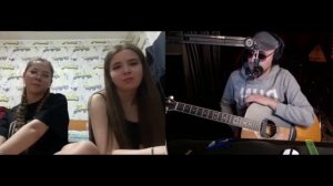 Дядя Алик  поёт  и  шутит 🙂 #cover#чатрулетка#реакции#guitar#