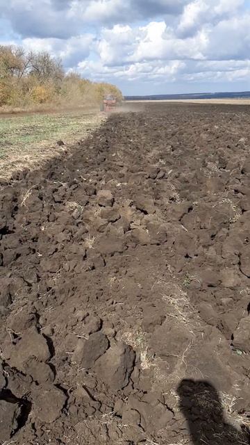 Плуг Grégoire Besson. Оранка на глибину 27-30 см з предплужника? смотреть онлайн