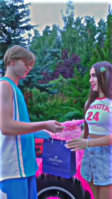 Диана и Смайл или Диана и Тимур???❤️🐰 Какая пара вам н смотреть онлайн