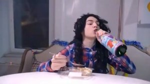 Мандарины шампус надо доставать!поднимайтесь скорей ?