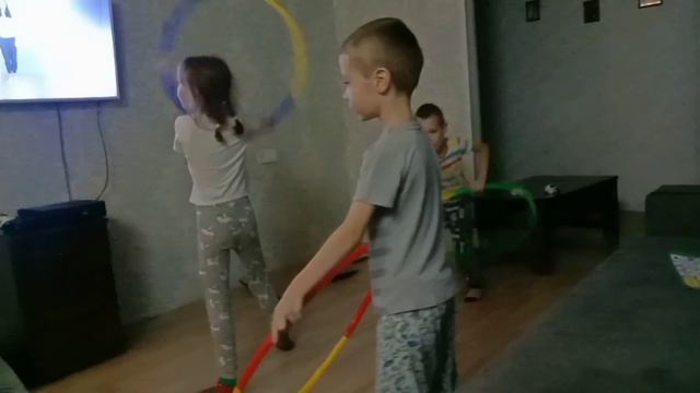 Засыпало снегом. Семья спортсменов. Вокруг начинается подготовка к Новому году. Vlog. смотреть онлайн