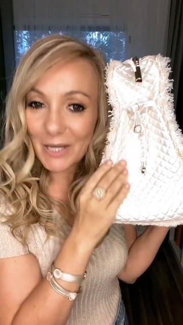 Друзья, давайте вместе сошьём волшебную сумочку из тв? смотреть онлайн