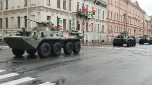 Военная техника группировки войск север на генеральной репетиции парада в Санкт-Петербурге