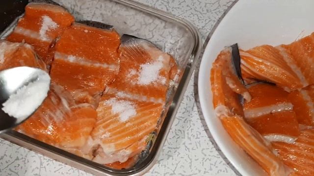 Как засолить хребет лосося быстро и просто смотреть онлайн