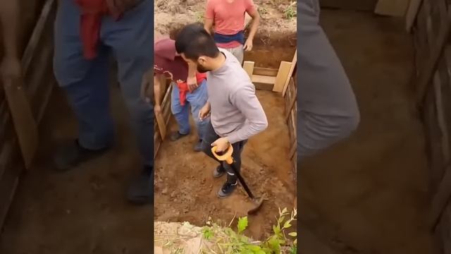 Опалубка от плывуна при монтаже септика Диамант