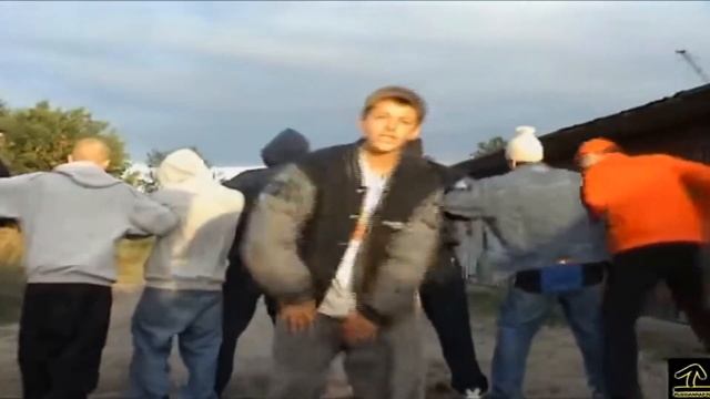 ТЕНИ УЛИЦ - ТРОЕ смотреть онлайн