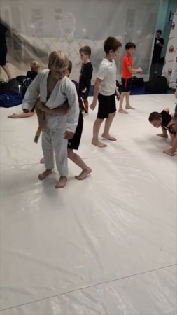 КРУТЫЕ БРОСКИ ОТ РЕБЯТ