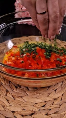 Рисовый пирог с сосисками и овощами