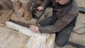 Изготовление  лавочек( скамеек) на террасу из бревен.