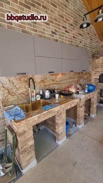 Барбекю зона на веранде дома 89269213834 барбекю барбекюк?