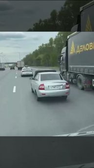 На ЦКАДе был замечен супер водитель.