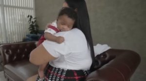 12 летний мальчик делает это со своей приемной матерью.