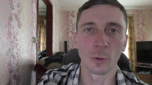 Почему заряжаю телефон а он разряжается?