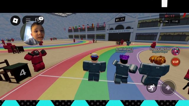 ИГРАЮ В ИГРУ В КАЛЬМАРА В ROBLOX!