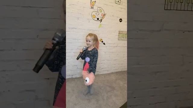 Новогоднее радио Кукушки. Серафима Кондратюк - Let it snow ❄️ смотреть онлайн