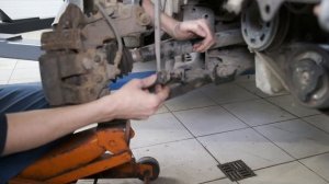Как ПРАВИЛЬНО заменить стойку стабилизатора: Skoda Octavia A