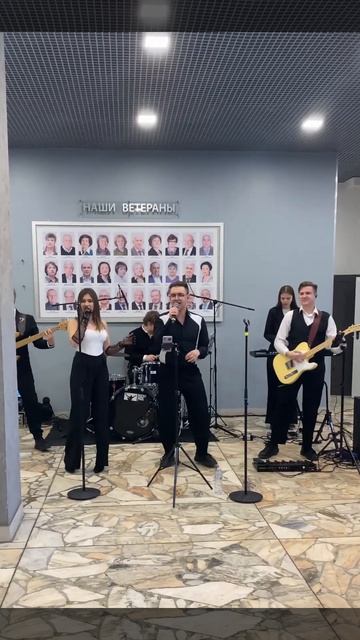 Девушки как звезды ✨✨ #вокалистка #кавер #кавергруппа
